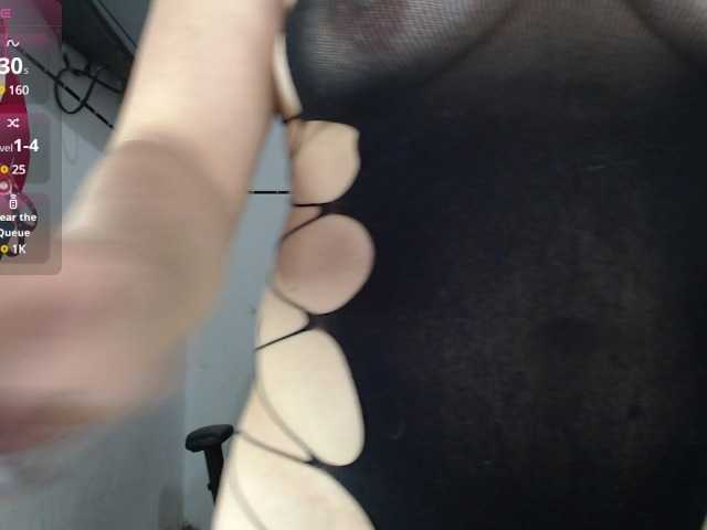 Live sex webcam photo for Laurensexxy69 #291375815