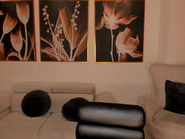 Live sex webcam photo for LaurentConnor #292072603