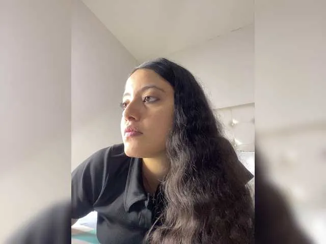 Live sex webcam photo for Laurie-Willia #278184260