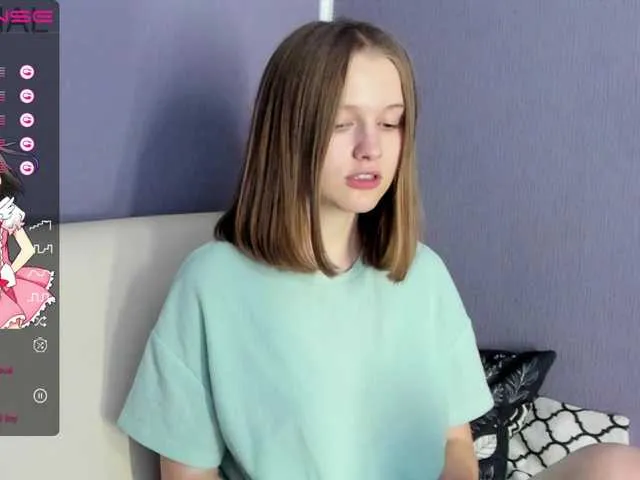 Live sex webcam photo for LaurittaShy #275860088