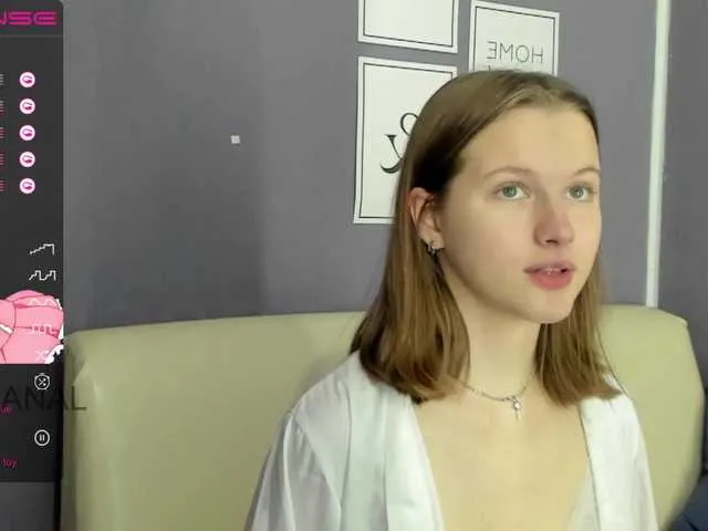 Live sex webcam photo for LaurittaShy #276026440