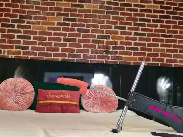 Live sex webcam photo for LaurynCopper #291397502