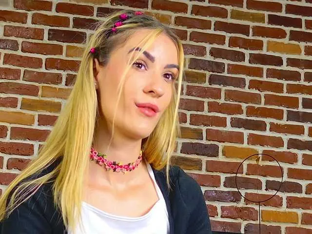 Live sex webcam photo for LaurynCopper #291423463