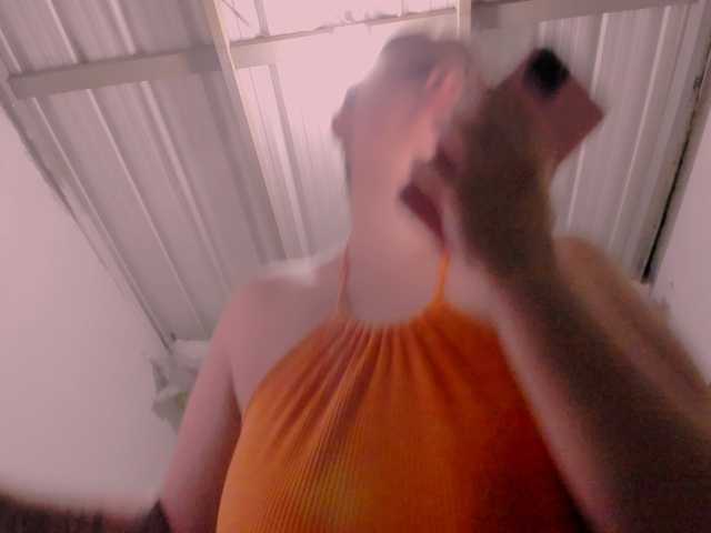 Live sex webcam photo for LauuuG #291637754