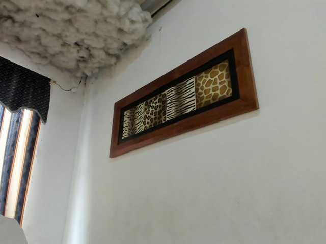 Live sex webcam photo for LauuuG #291993974