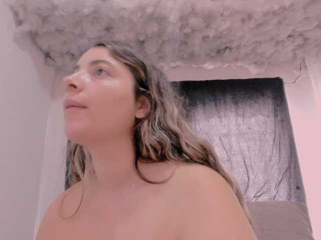 Live sex webcam photo for LauuuG #292206489