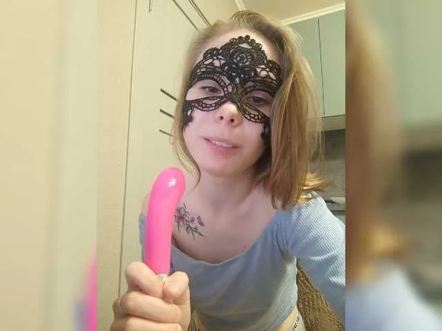 Live sex webcam photo for Lava-Angel #275565055
