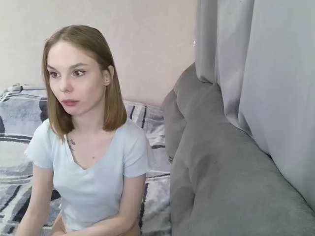Live sex webcam photo for Lava-Angel #276717517