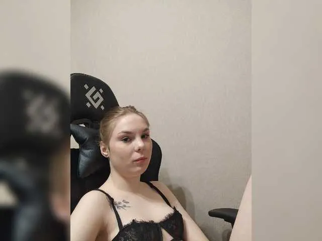 Live sex webcam photo for Lava-Angel #277036042