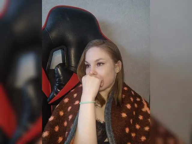 Live sex webcam photo for Lava-Angel #277053432