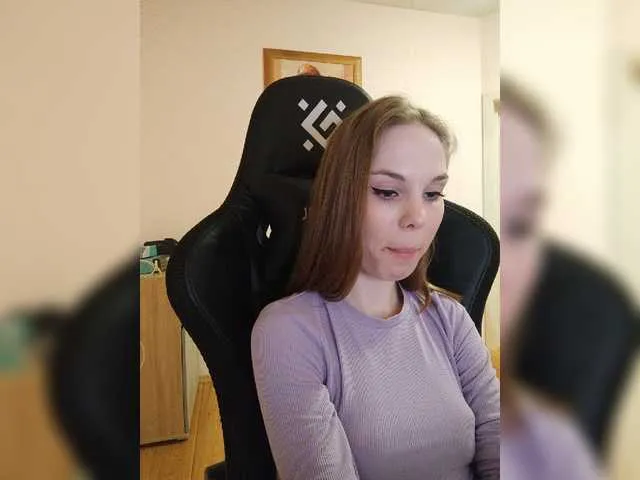 Live sex webcam photo for Lava-Angel #277245635