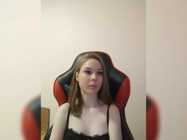 Live sex webcam photo for Lava-Angel #277603663