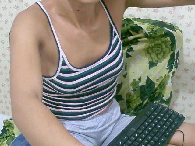 Live sex webcam photo for Lavenia #276288299