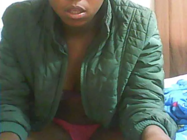 Live sex webcam photo for Layahsexy #274212184