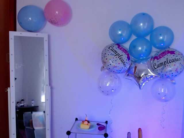 Live sex webcam photo for Layla-Meow #273805523