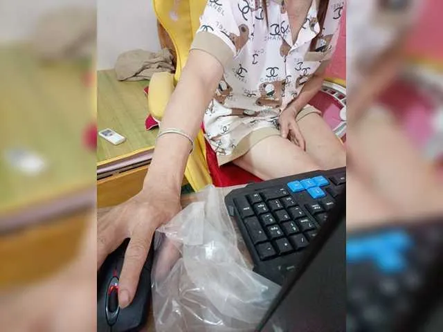 Live sex webcam photo for Layla-Vidoria #275824924