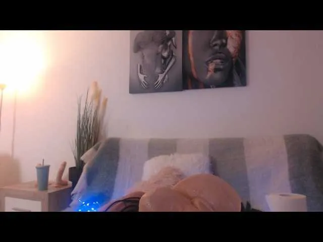 Live sex webcam photo for LaylaCruz #292018791