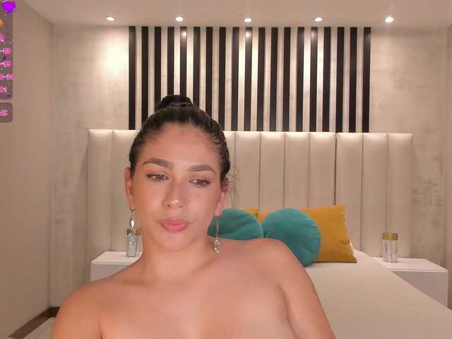 Live sex webcam photo for LaylaCutler #290464202