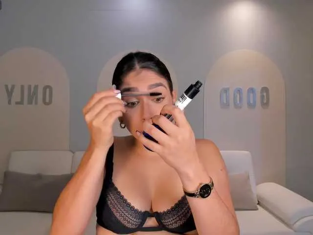 Live sex webcam photo for LaylaCutler #290682438