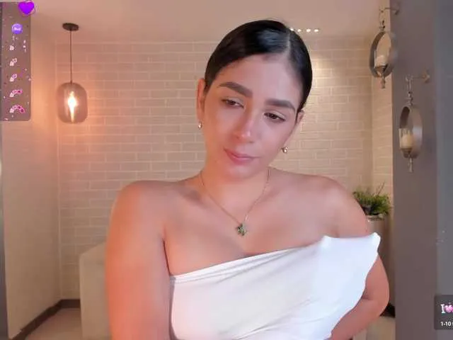 Live sex webcam photo for LaylaCutler #290931837