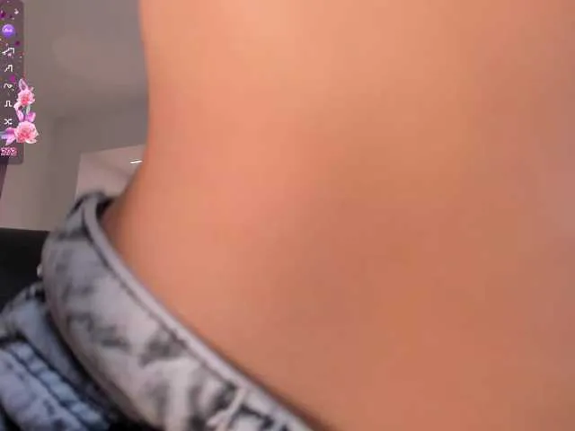 Live sex webcam photo for LaylaCutler #291230279