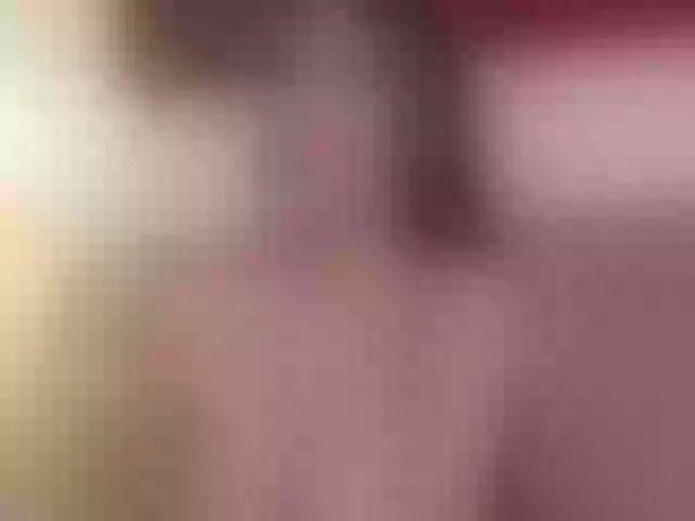 Live sex webcam photo for LaylaK #292215713