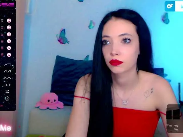 Live sex webcam photo for LaylaKunnis #275305920
