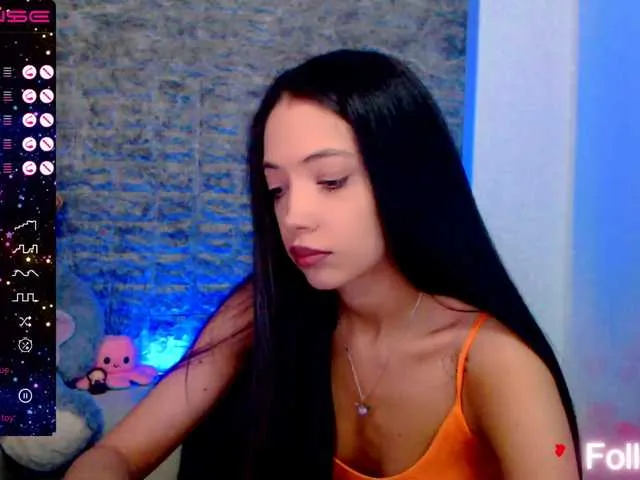 Live sex webcam photo for LaylaKunnis #275670650