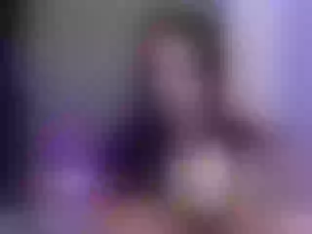 Live sex webcam photo for LaylaKunnis #275710875