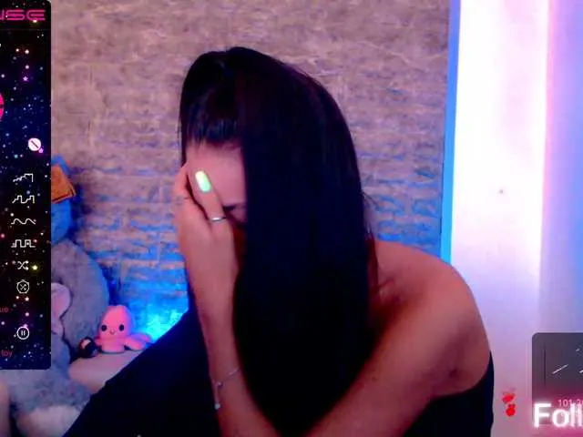 Live sex webcam photo for LaylaKunnis #275949242
