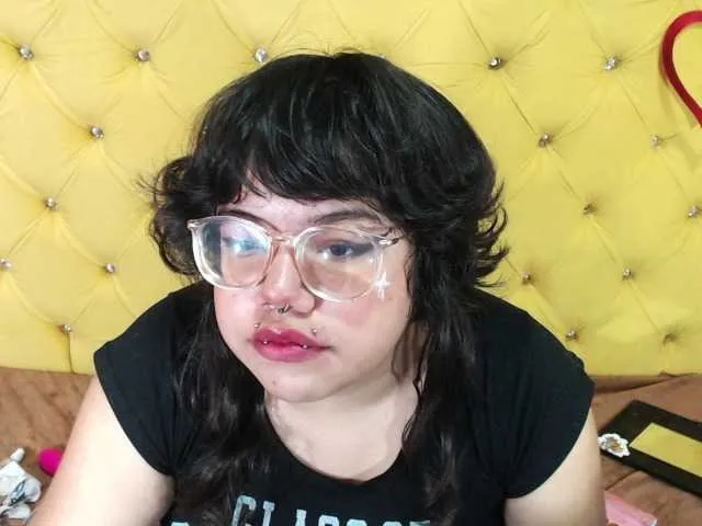 Live sex webcam photo for LazyCinna #277286369