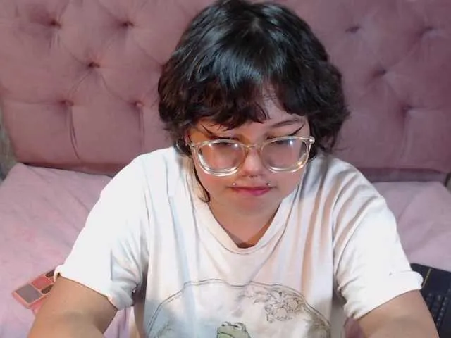 Live sex webcam photo for LazyCinna #277360699