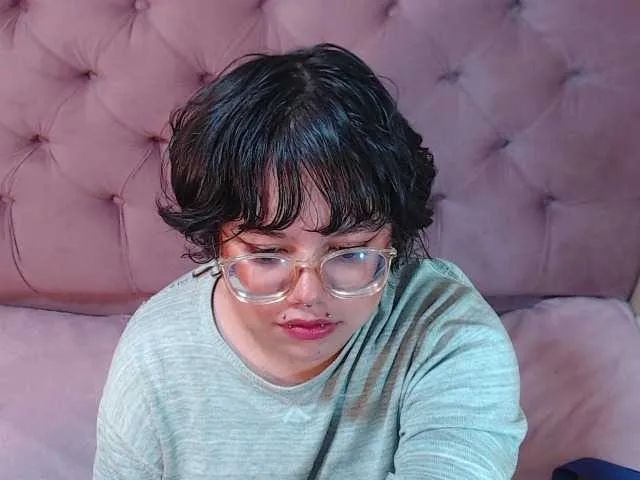 Live sex webcam photo for LazyCinna #277491278