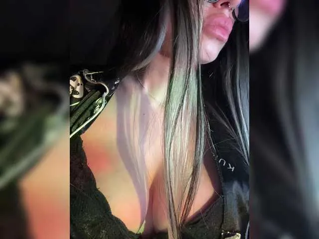 Live sex webcam photo for LeCriss #291135573
