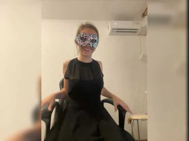 Live sex webcam photo for LeaCrash #276067631