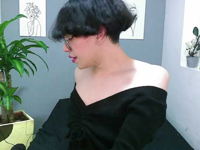Live sex webcam photo for LeaMuller #273659907