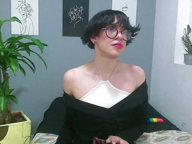 Live sex webcam photo for LeaMuller #273808013