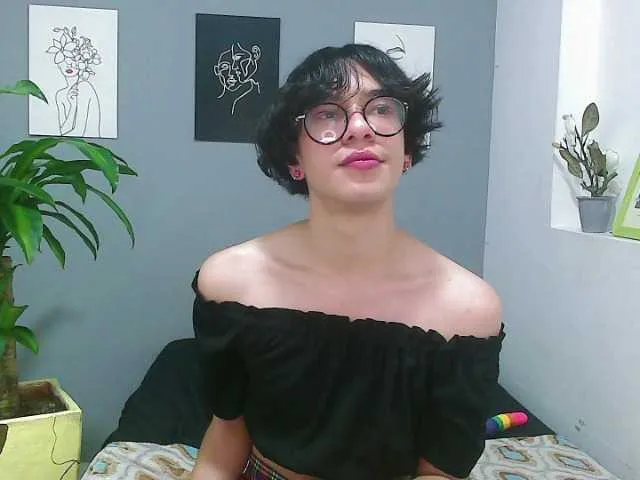 Live sex webcam photo for LeaMuller #273818969