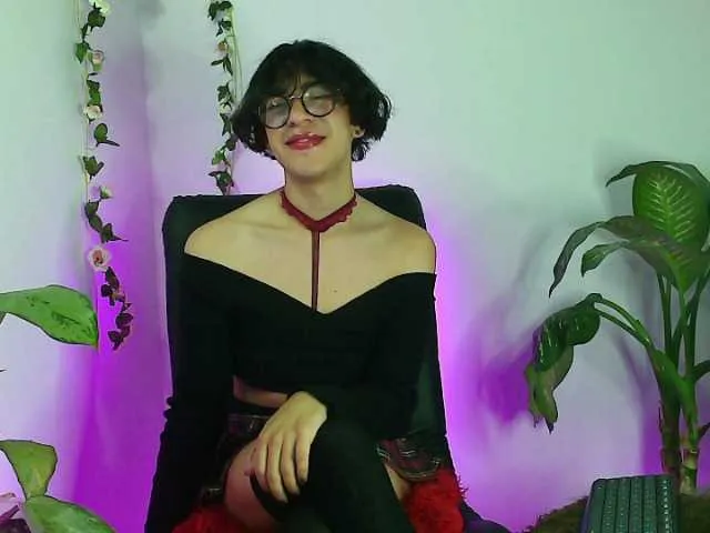Live sex webcam photo for LeaMuller #273965978