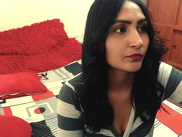 Live sex webcam photo for Leah-666 #291256663