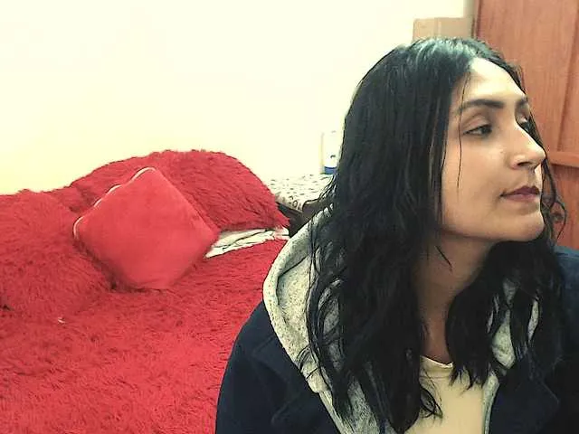 Live sex webcam photo for Leah-666 #291263447