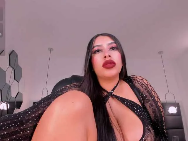 Live sex webcam photo for LeahLombardi #291646986
