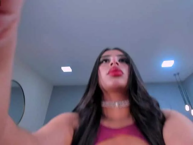 Live sex webcam photo for LeahLombardi #291722334