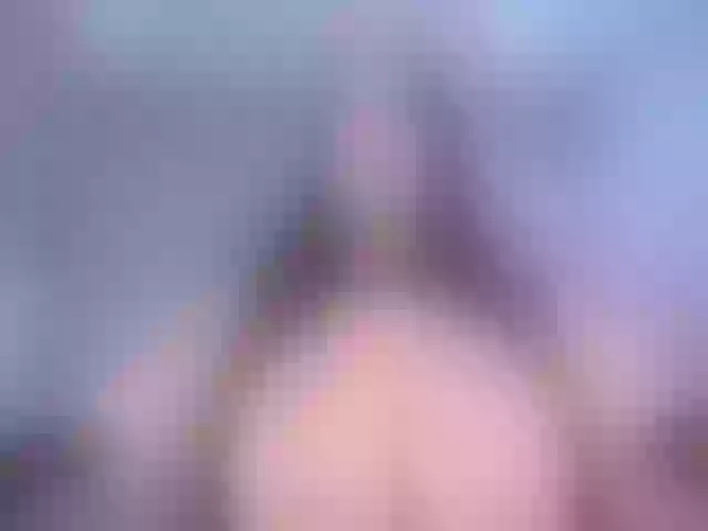 Live sex webcam photo for LeahLombardi #292072830