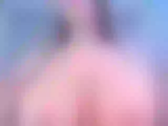Live sex webcam photo for LeahLombardi #292079975