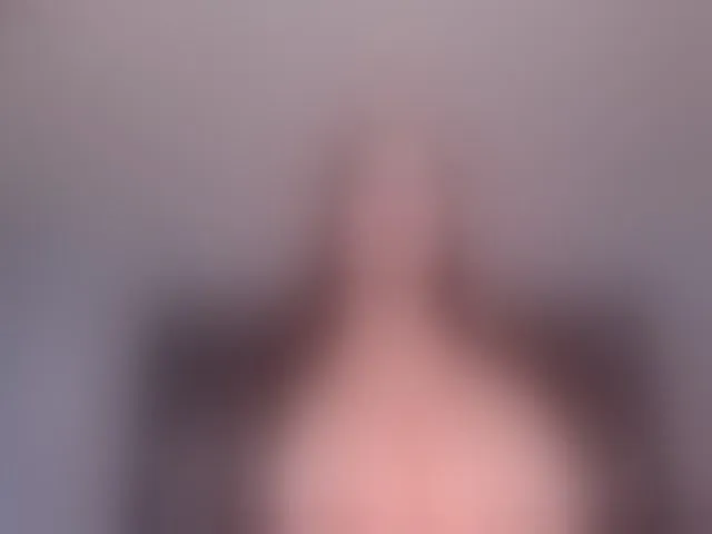 Live sex webcam photo for LeahLombardi #293298458