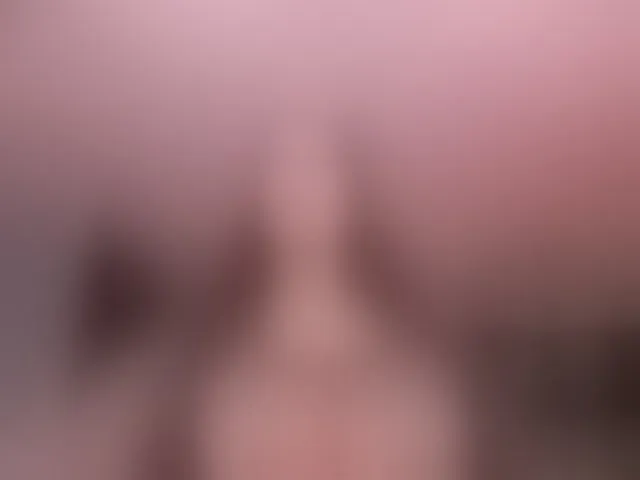 Live sex webcam photo for LeahLombardi #294241761
