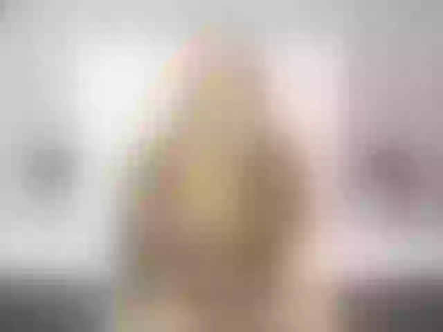 Live sex webcam photo for LeahMillerr #288060663