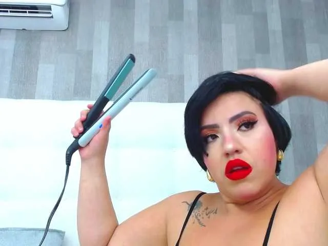 Live sex webcam photo for LeahMillerr #287762354