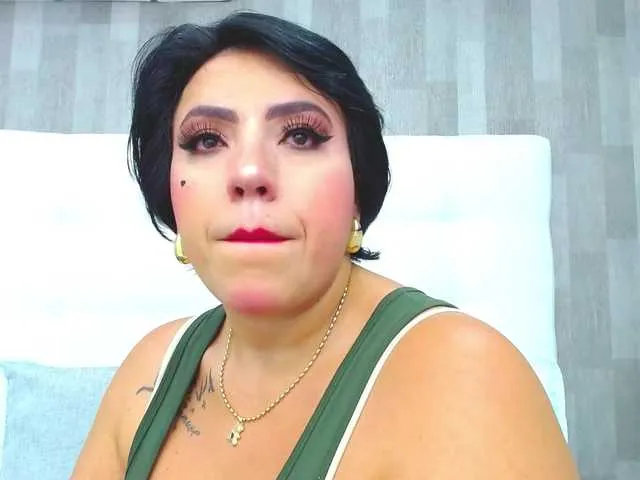 Live sex webcam photo for LeahMillerr #288000536